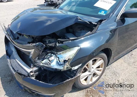 2013 Nissan Altima 2.5 Sv z USA, uszkodzony, nr VIN 1N4AL3AP9DC135318